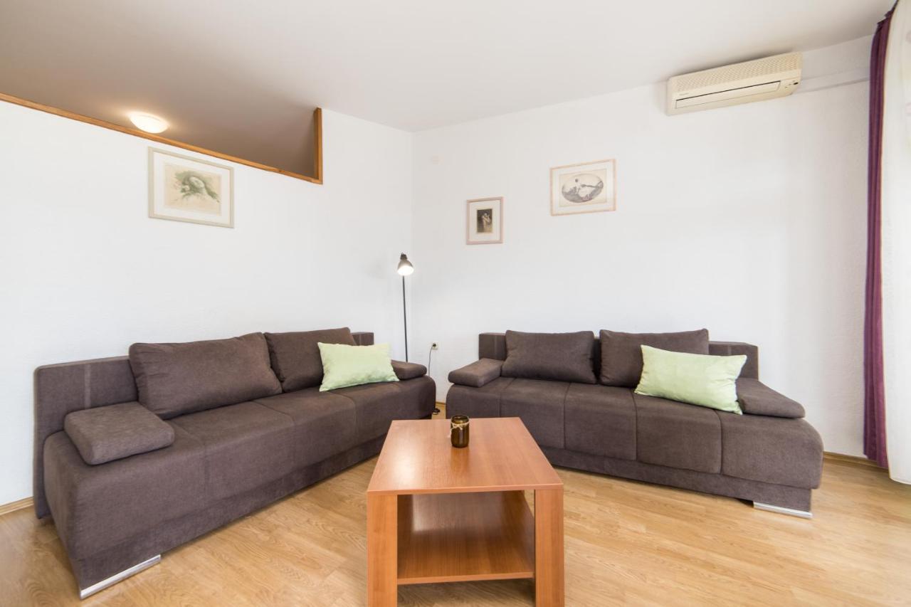 Apartmani Aida Zivogosce Bagian luar foto