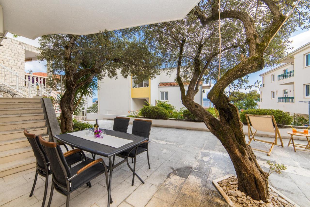 Apartmani Aida Zivogosce Bagian luar foto