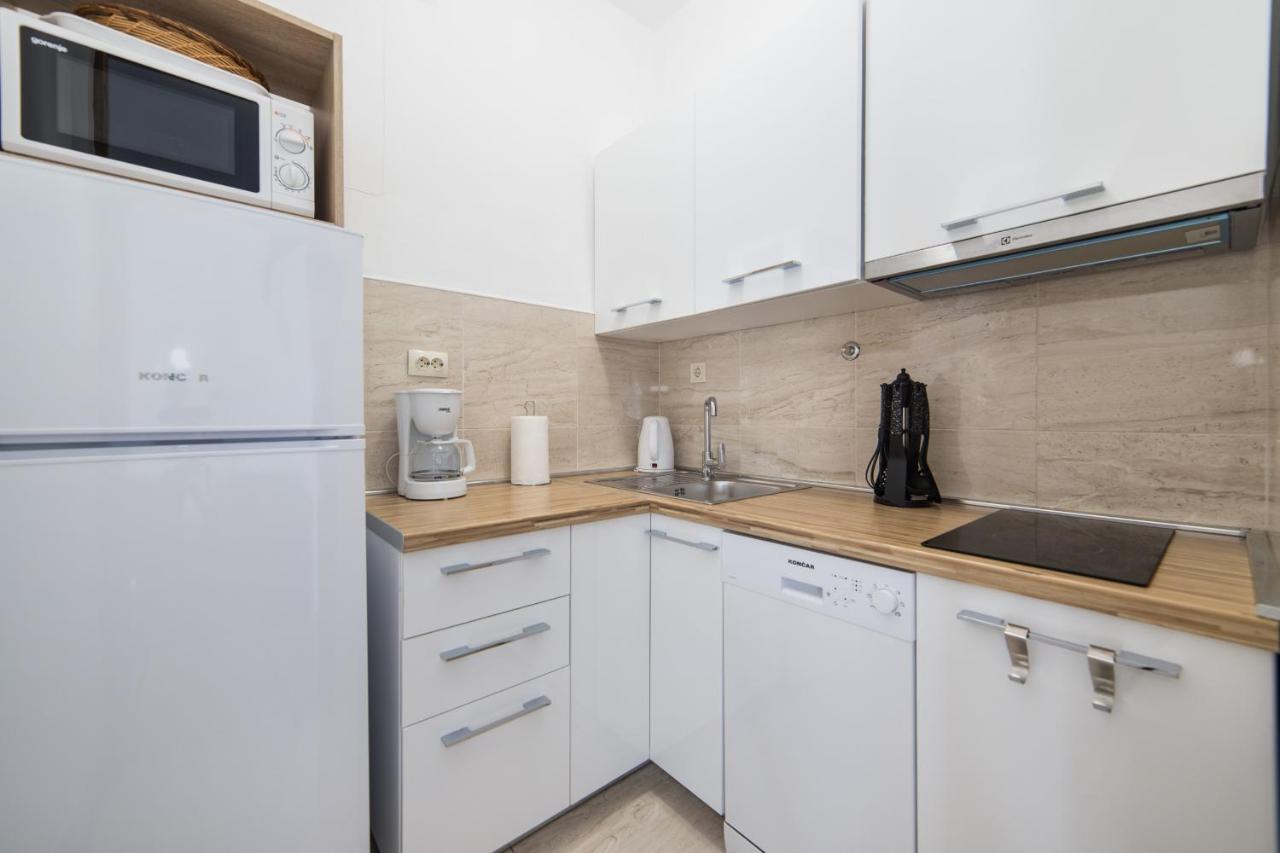 Apartmani Aida Zivogosce Bagian luar foto