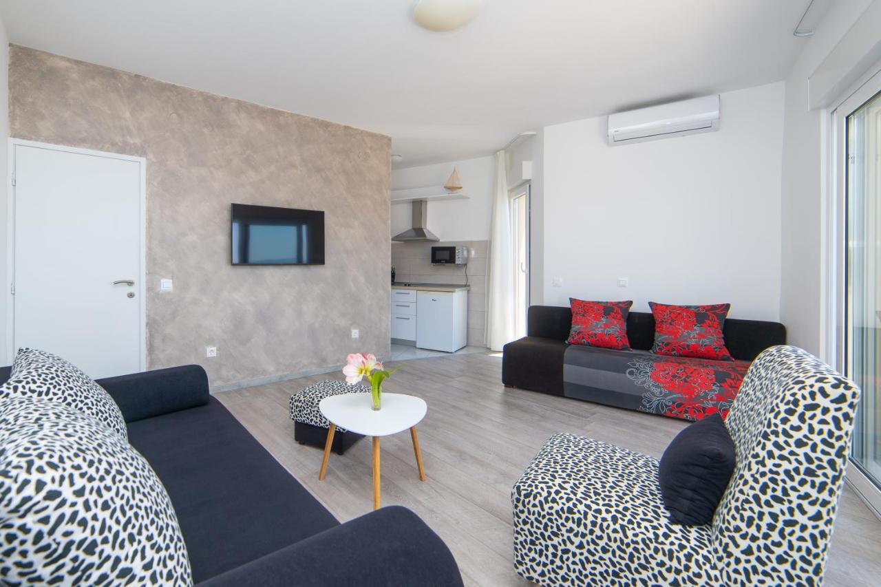 Apartmani Aida Zivogosce Bagian luar foto