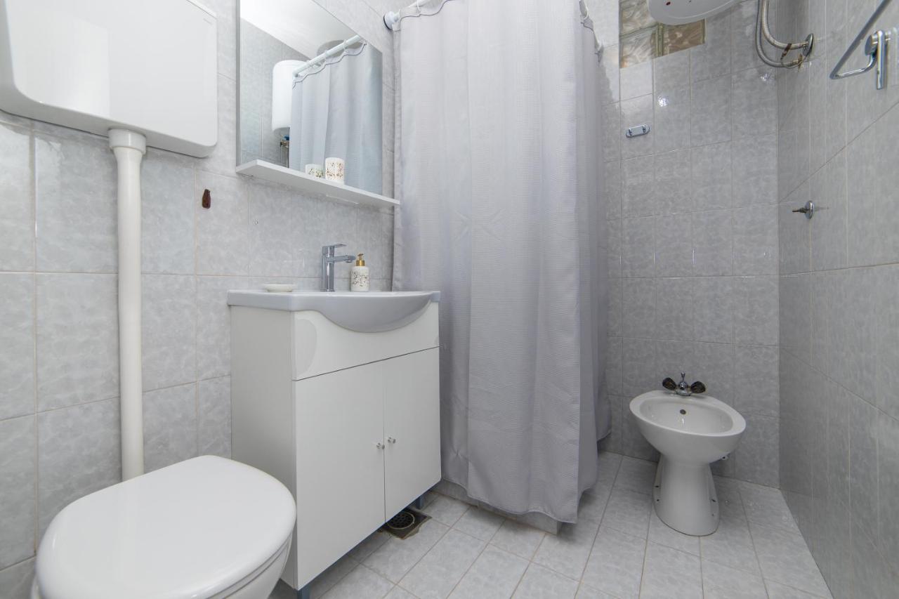 Apartmani Aida Zivogosce Bagian luar foto