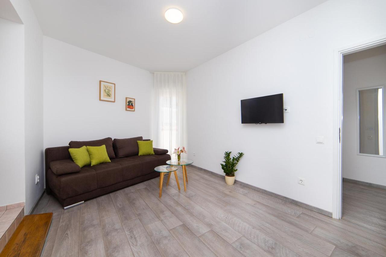 Apartmani Aida Zivogosce Bagian luar foto