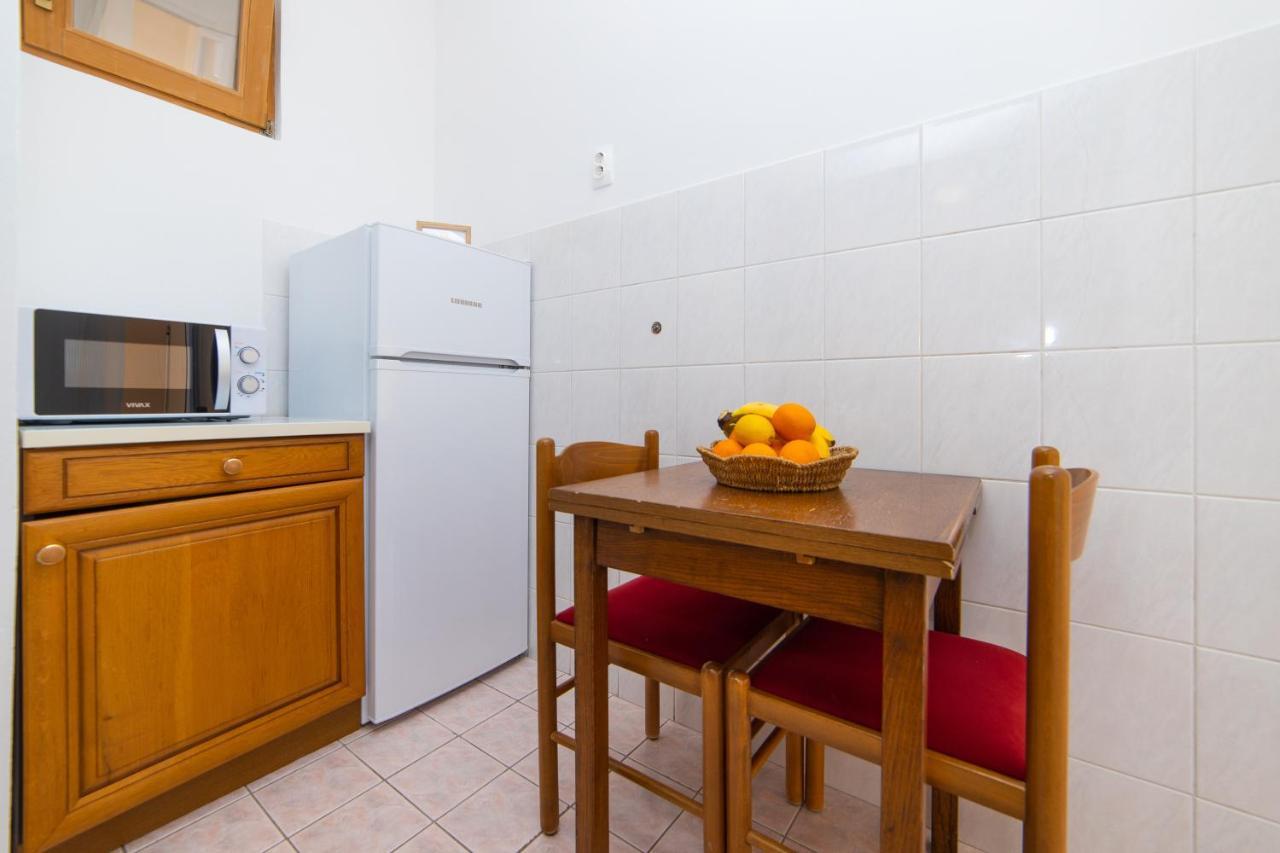 Apartmani Aida Zivogosce Bagian luar foto