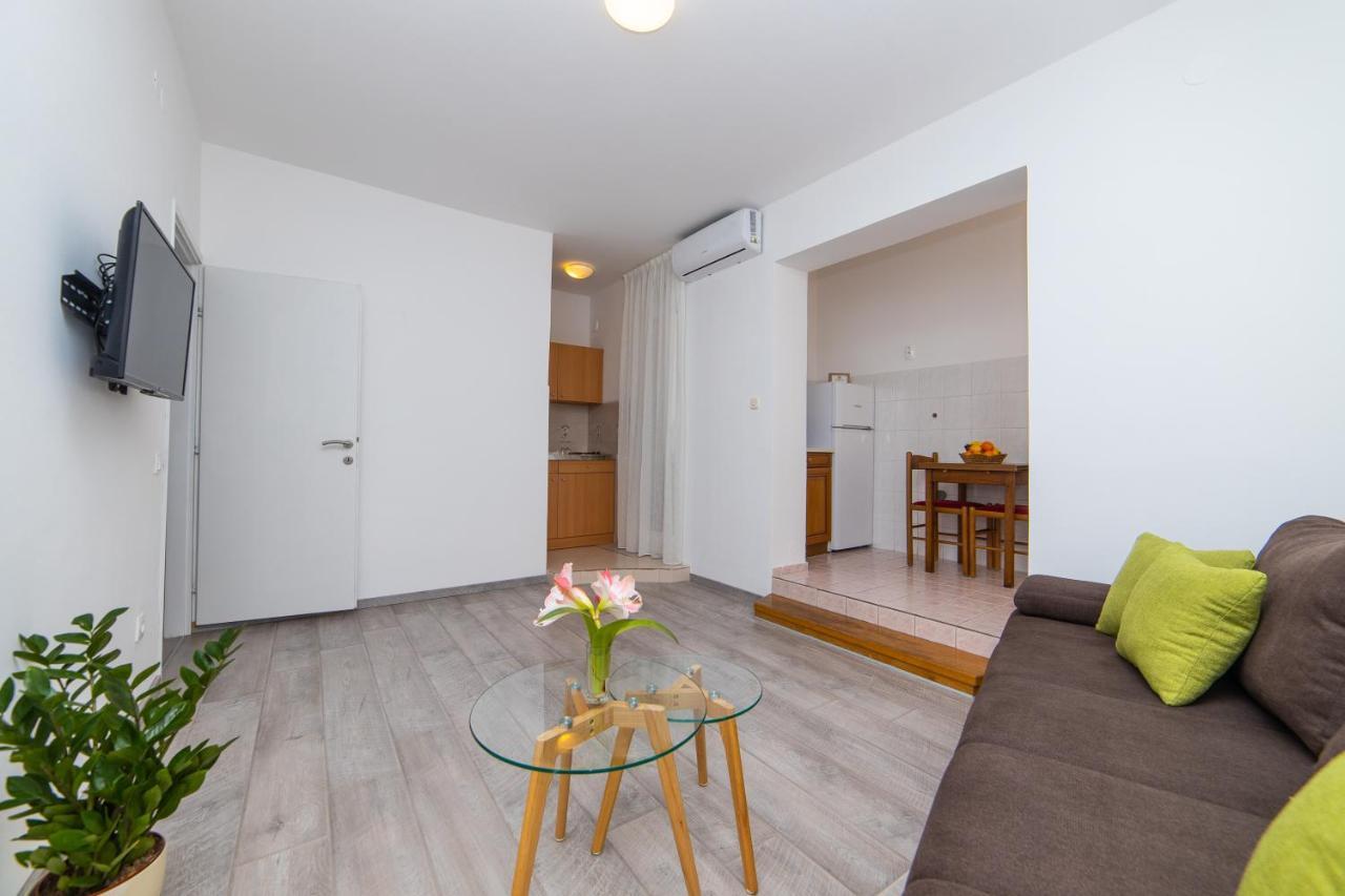 Apartmani Aida Zivogosce Bagian luar foto