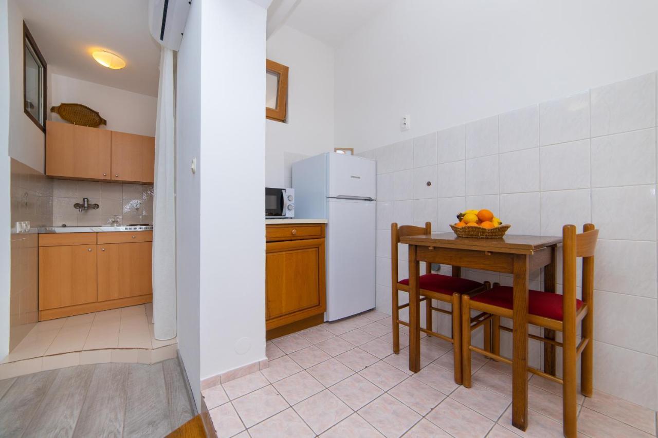 Apartmani Aida Zivogosce Bagian luar foto
